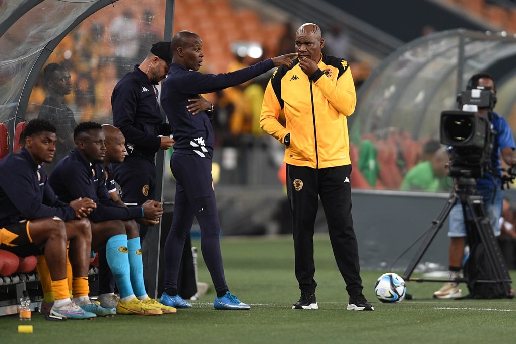 JOHANNESBURG, SOUTH AFRICA - OCTOBER 21:Kaizer Chiefs coach Molefi Ntseki and Arthur Zwane during the Carling Knockout match between Kaizer Chiefs and AmaZulu FC at FNB Stadium on October 21, 2023 in Johannesburg, South Africa. (Photo by Lefty Shivambu/Gallo Images)