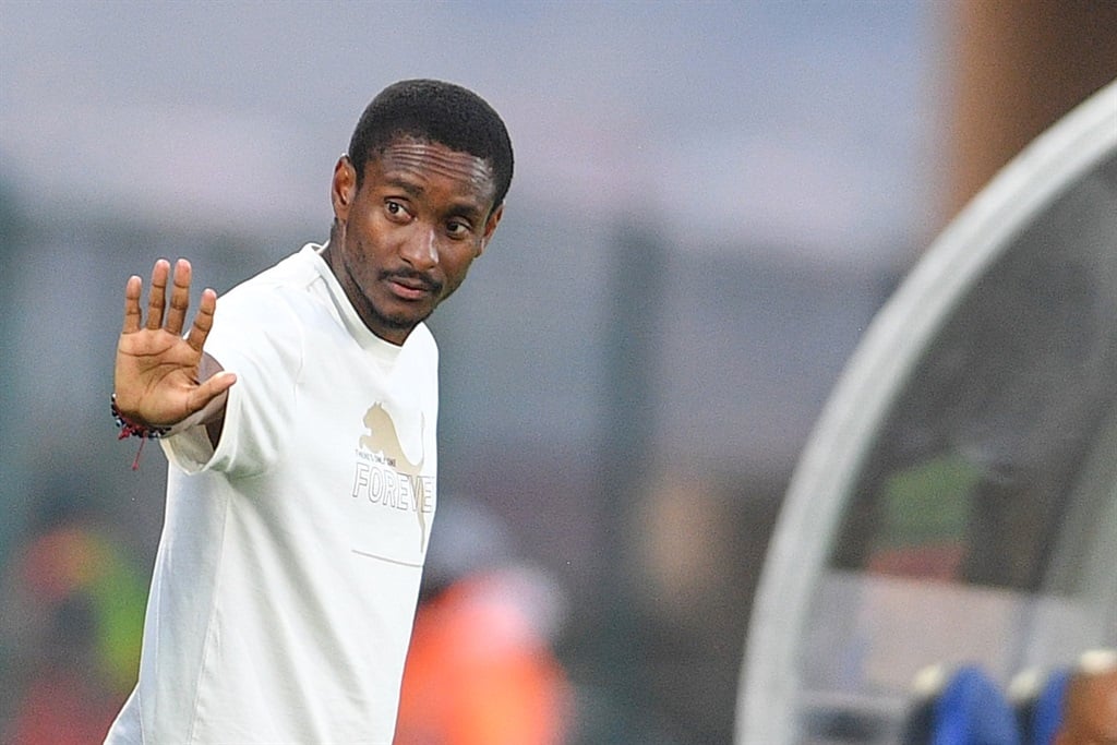PRETORIA, SOUTH AFRICA - SEPTEMBER 30: Mamelodi Sundowns Coach Rulani Mokwena during the CAF Champions League, 2nd preliminary round - leg 2 match between Mamelodi Sundowns and Bumamuru at Lucas Moripe Stadium on September 30, 2023 in Pretoria, South Africa. (Photo by Lefty Shivambu/Gallo Images)