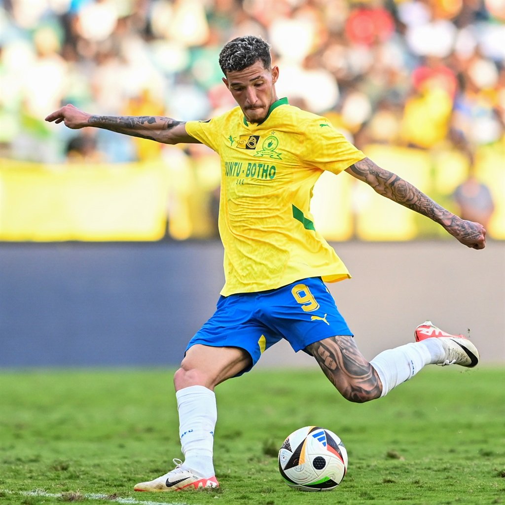 DURBAN, SOUTH AFRICA - SEPTEMBER 01: Arthur Sales of Mamelodi Sundowns during the MTN8, Semi Final, 2nd Leg match between Stellenbosch FC and Mamelodi Sundowns at Moses Mabhida Stadium on September 01, 2024 in Durban, South Africa. (Photo by Darren Stewart/Gallo Images)