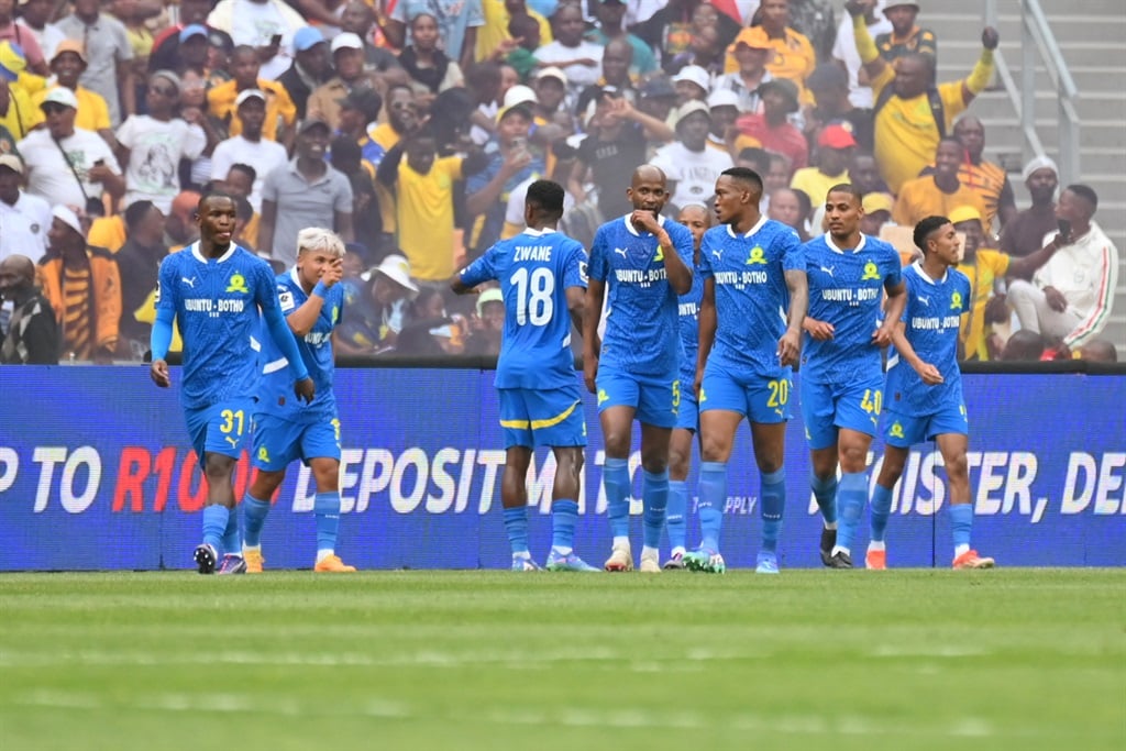 JOHANNESBURG, SOUTH AFRICA - SEPTEMBER 28:  Mamelodi Sundowns celebrate their goal during the Betway Premiership match between Kaizer Chiefs and Mamelodi Sundowns at FNB Stadium on September 28, 2024 in Johannesburg, South Africa. (Photo by Alche Greeff/Gallo Images)