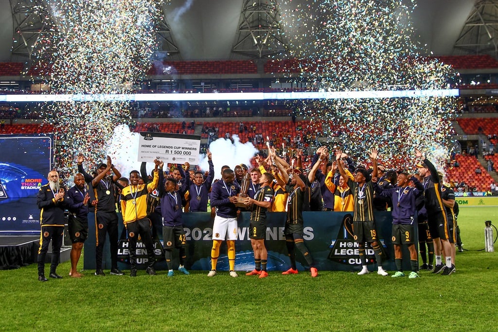 GQEBERHA, SOUTH AFRICA - NOVEMBER 16: Kaizer Chiefs, winners of the inaugural Home of Legends Cup during the Home of Legends Cup, final match between  Mamelodi Sundowns and Kaizer Chiefs at Nelson Mandela Bay Stadium on November 16, 2024 in Gqeberha, South Africa. (Photo by Richard Huggard/Gallo Images)