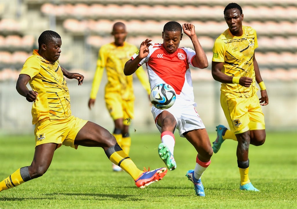 CAPE TOWN, SOUTH AFRICA - NOVEMBER 03: Mervin Boji of Cape Town Spurs during the Motsepe Foundation Championship match between Cape Town Spurs and Black Leopards at Athlone Stadium on November 03, 2024 in Cape Town, South Africa. (Photo by Ashley Vlotman/Gallo Images)