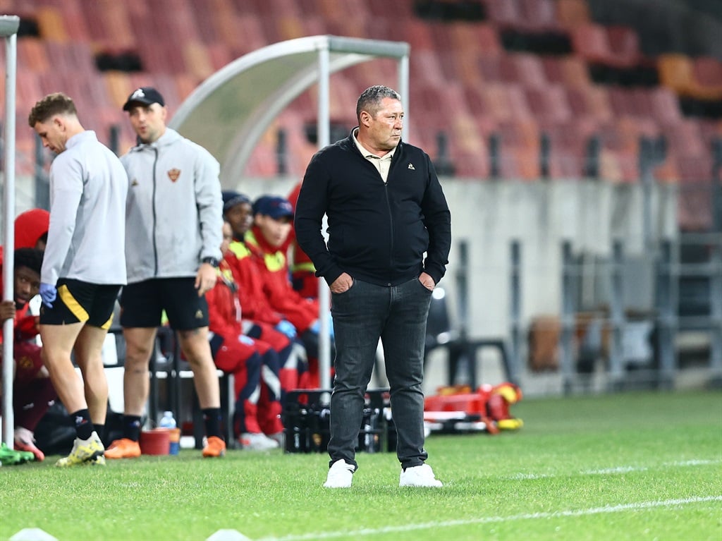 GQEBERHA, SOUTH AFRICA - OCTOBER 23: Steve Barker, Head Coach, of Stellenbosch FC during the Betway Premiership match between Chippa United and Stellenbosch FC at Nelson Mandela Bay Stadium on October 23, 2024 in Gqeberha, South Africa. (Photo by Richard Huggard/Gallo Images)