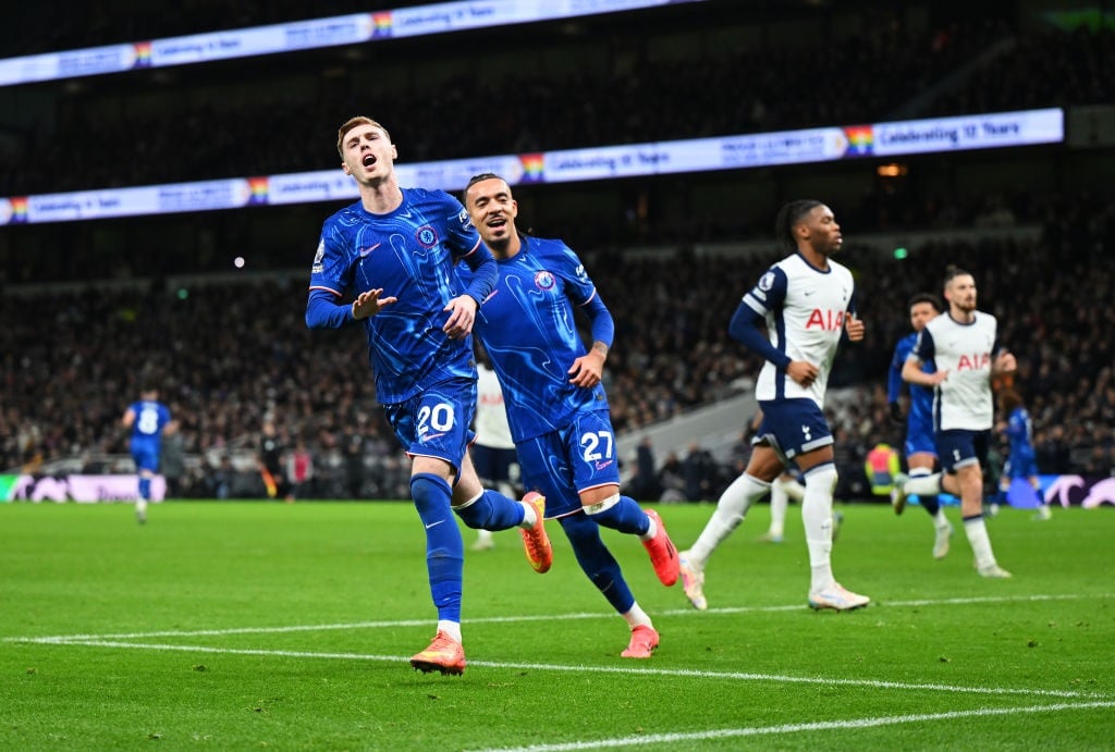 LONDON, ENGLAND - DECEMBER 08: Cole Palmer of Chelsea celebrates scoring his teams second goal from the penalty spot during the Premier League match between Tottenham Hotspur FC and Chelsea FC at Tottenham Hotspur Stadium on December 08, 2024 in London, England. (Photo by Shaun Botterill/Getty Images)