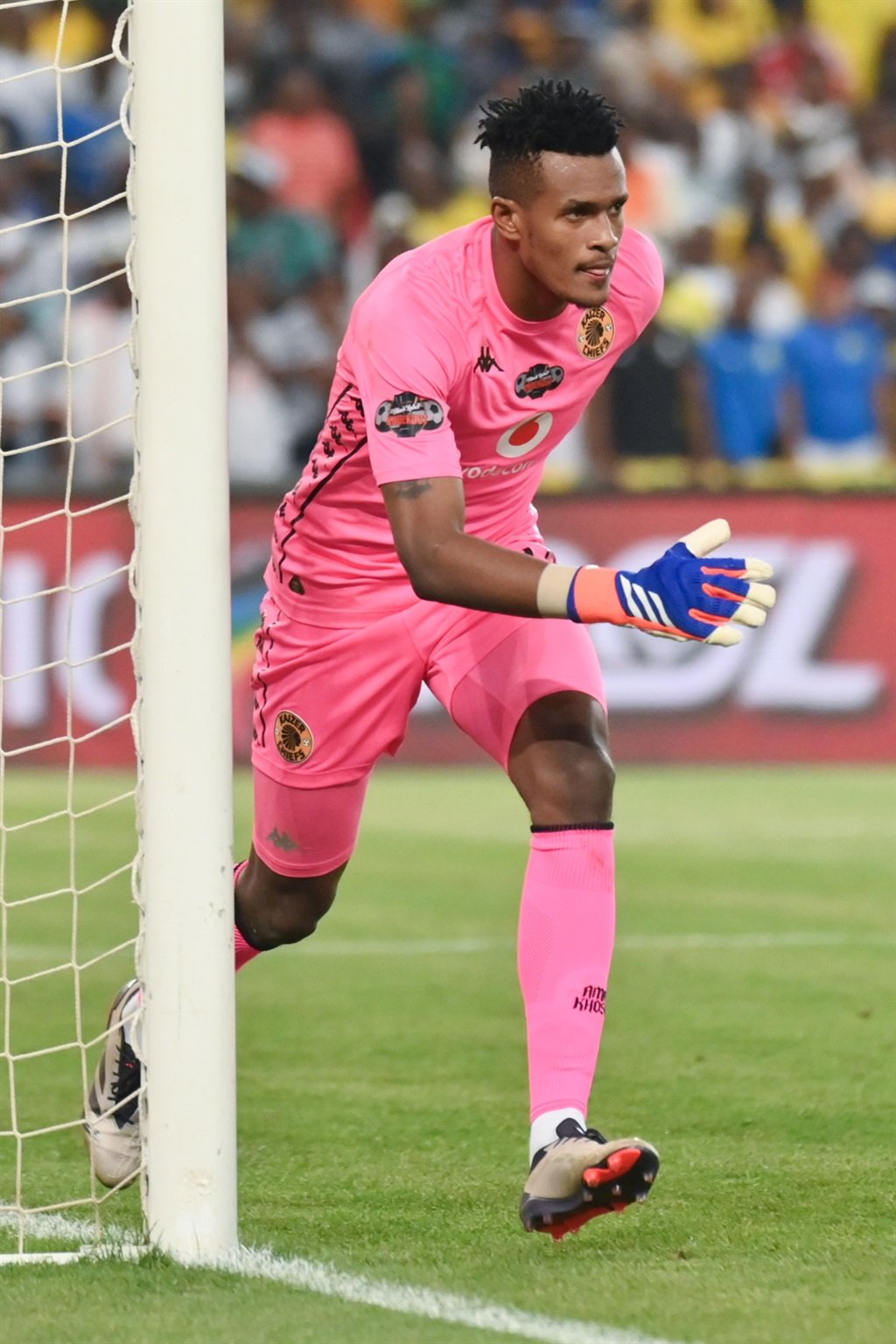 JOHANNESBURG, SOUTH AFRICA - NOVEMBER 02: Fiacre Ntwari of Kaizer Chiefs during the Carling Knockout, Quarter Final match between Kazier Chiefs and Mamelodi Sundowns at FNB Stadium on November 02, 2024 in Johannesburg, South Africa. (Photo by Alche Greeff/Gallo Images)