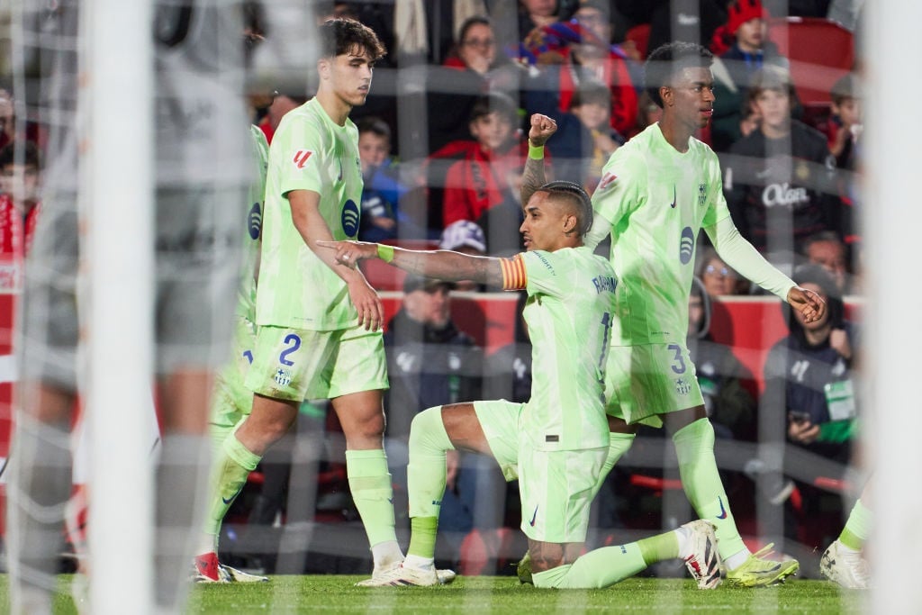 MALLORCA, SPAIN - DECEMBER 03: Raphinha of FC Barcelona celebrates scoring his teamÂ´s second goal with teammates during the LaLiga match between RCD Mallorca and FC Barcelona at Estadi de Son Moix on December 03, 2024 in Mallorca, Spain. (Photo by Rafa Babot/Getty Images)