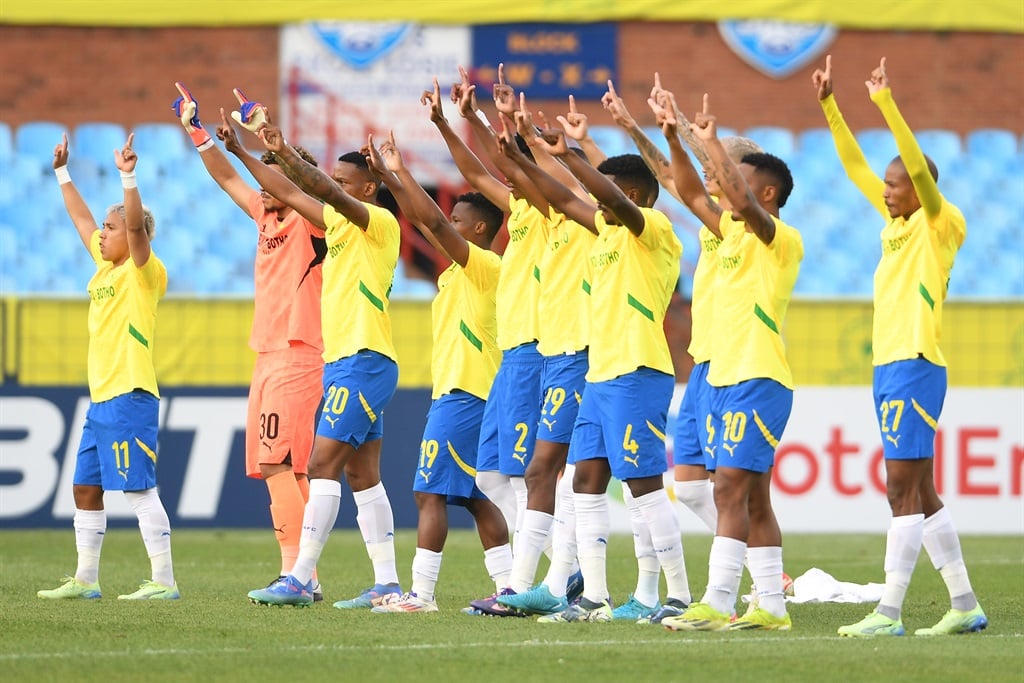 PRETORIA, SOUTH AFRICA - NOVEMBER 26: Mamelodi Sundowns team during the CAF Champions League match between Mamelodi Sundowns and Maniema Union at Loftus Versfeld Stadium on November 26, 2024 in Pretoria, South Africa. (Photo by Lefty Shivambu/Gallo Images)