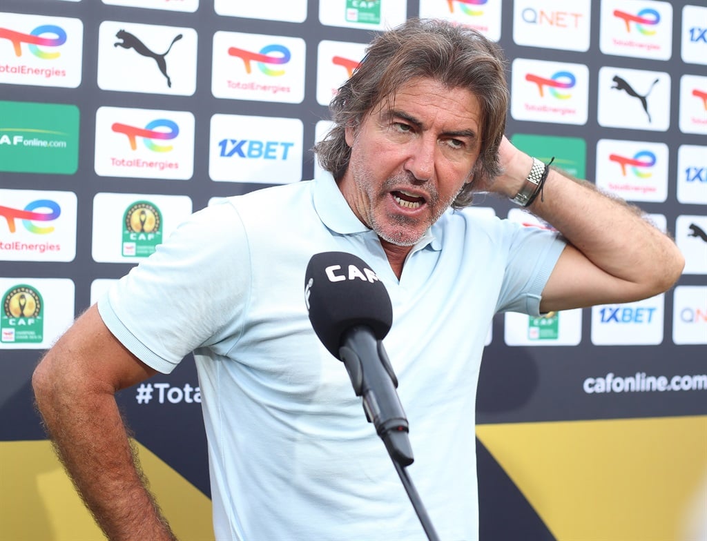 PRETORIA, SOUTH AFRICA - DECEMBER 15: Ricardo Sa Pinto head coach of Raja Casablanca FC during the CAF Champions League match between Mamelodi Sundowns and Raja Casablanca at Loftus Versfeld on December 15, 2024 in Pretoria, South Africa. (Photo by Daniel Hlongwane/Gallo Images)