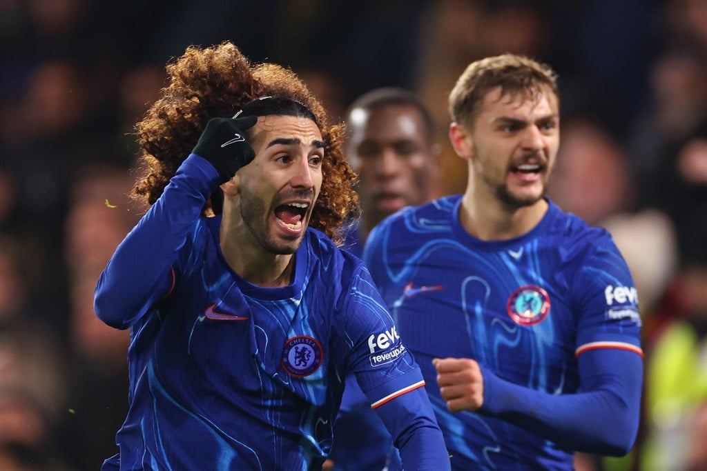 LONDON, ENGLAND - JANUARY 20: Marc Cucurella of Chelsea celebrates scoring the second goal during the Premier League match between Chelsea FC and Wolverhampton Wanderers FC at Stamford Bridge on January 20, 2025 in London, England. (Photo by Marc Atkins/Getty Images)