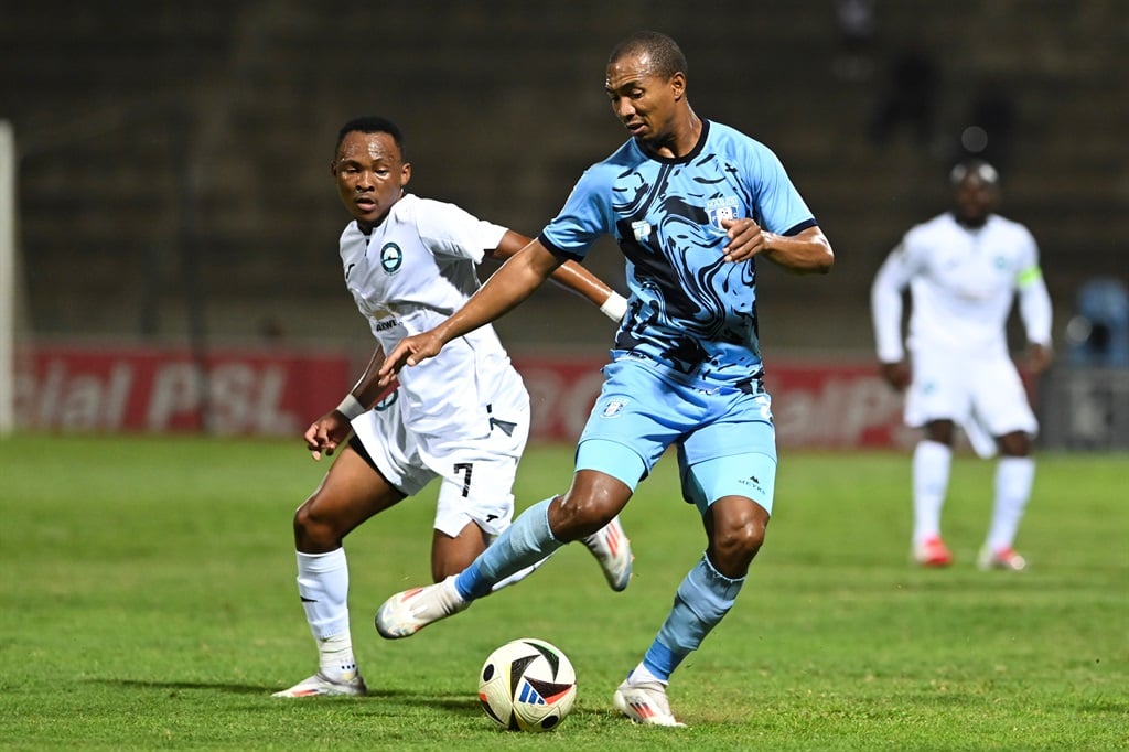 DURBAN, SOUTH AFRICA - JANUARY 31: Delano Abrahams of Magesi FC and Thato Mohlamme of Richards Bay during the Betway Premiership match between Richards Bay and Magesi FC at King Goodwill Zwelithini Stadium on January 31, 2025 in Durban, South Africa. (Photo by Darren Stewart/Gallo Images)