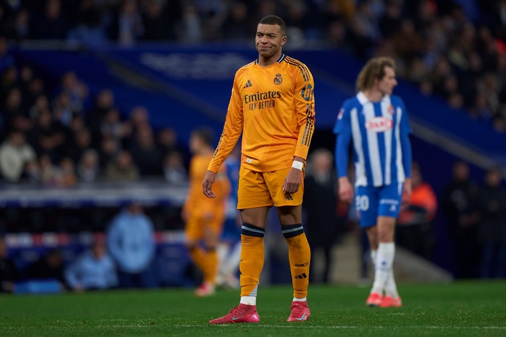 BARCELONA, SPAIN - FEBRUARY 01: Kylian Mbappe of Real Madrid CF reacts during the LaLiga match between RCD Espanyol de Barcelona and Real Madrid CF at RCDE Stadium on February 01, 2025 in Barcelona, Spain. (Photo by Diego Souto/Getty Images)