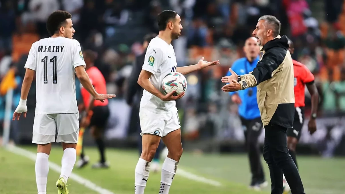 Jose Riveiro welcomes VAR lifeline, but flags defensive flaws Jose Riveiro welcomes VAR lifeline, but flags defensive flaws