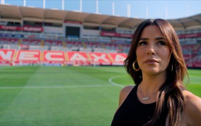 Eva Longoria kicks it as “the boss” with ‘Necaxa’