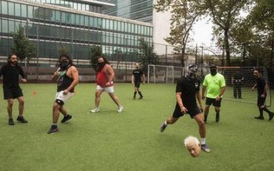 Playing soccer, with Netanyahu’s ‘head’: The shocking protest in front of UN headquarters | Watch