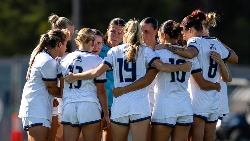 Women’s Soccer Falls in Road Contest To The College of Charleston – University of North Florida Athletics